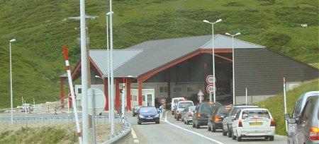 Andorra-France border, customs
